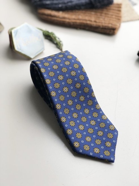 Macclesfield tie blue with medallions | Accessories \ Ties \ Silk ties ...