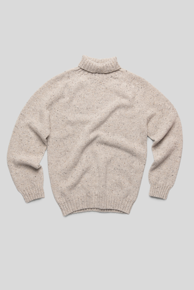 Szarobeżowy Golf z Przędzy Donegal